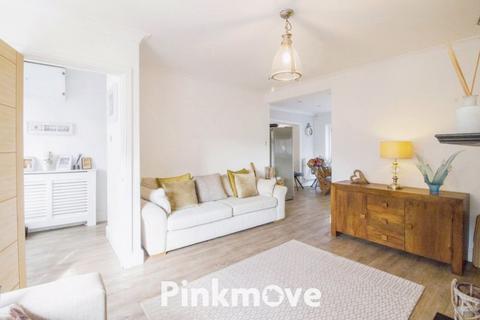 4 bedroom semi-detached house for sale, Penrhiw Road, Newport - REF#00023176