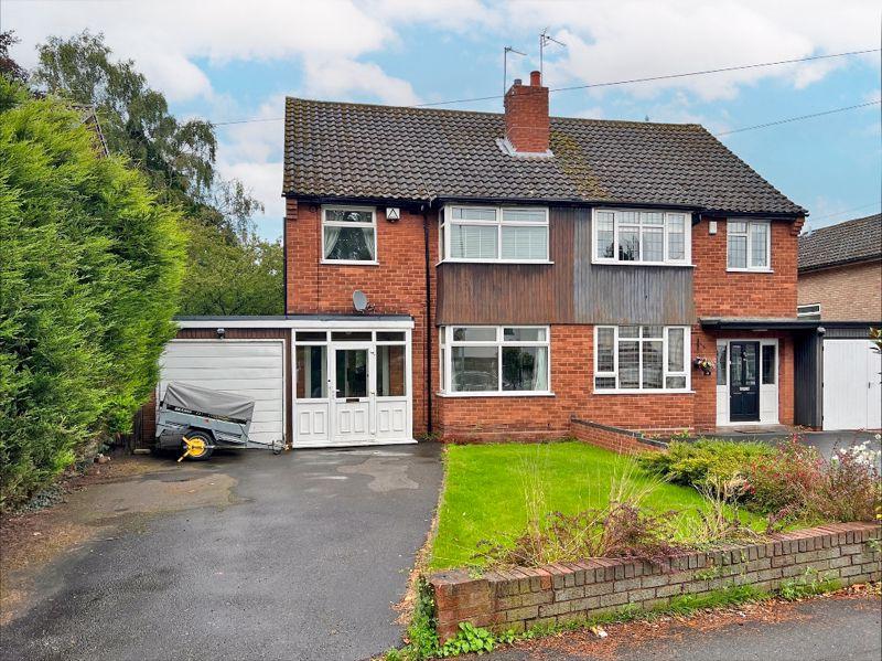 Lowlands Avenue, TETTENHALL 3 bed semidetached house for sale £280,000
