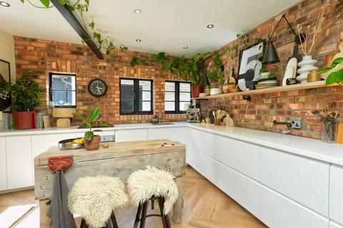 Delph House Delphside, Broseley, TF12 5EP