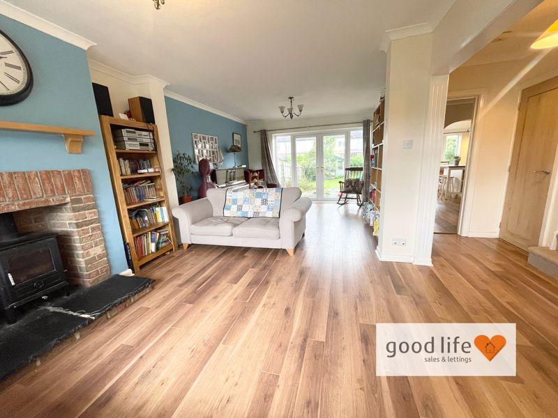 Bainbridge Holme Road, Sunderland SR3 4 bed semidetached house £255,000