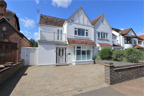 4 bedroom semi-detached house to rent, Vernon Road, Leigh-on-Sea, Essex, SS9