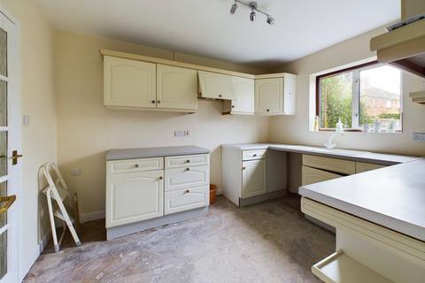 170 Linden Road, Gloucester, GL1 5JA