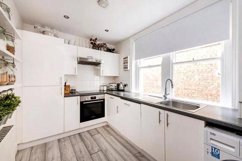 2 bedroom apartment for sale, Yale Court, Honeybourne Road, NW6