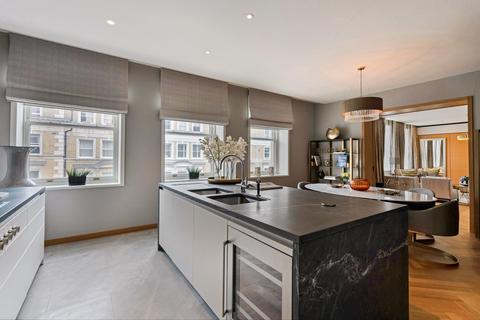 2 bedroom apartment for sale - 26 De Vere Gardens, Kensington, London, W8