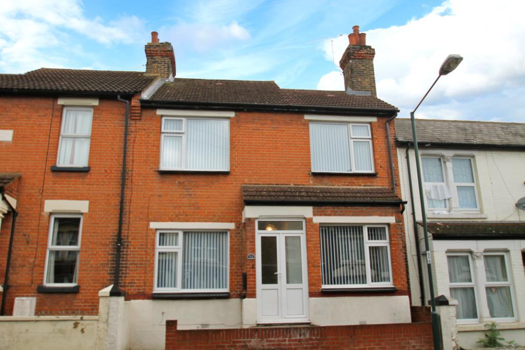Barnsole Road, Gillingham, Kent, ME7 3 bed terraced house £850 pcm (£196 pw)