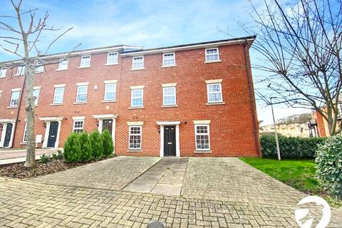 4 bedroom townhouse to rent, Rileys Park Drive, Rochester, ME2