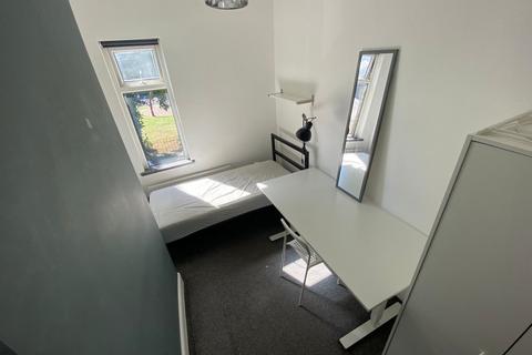 1 bedroom in a house share to rent, 38 Princess Street, Barnsley