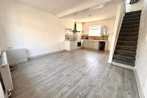 3 bedroom terraced house to rent, Upper Adare Street, Pontycymer, Bridgend