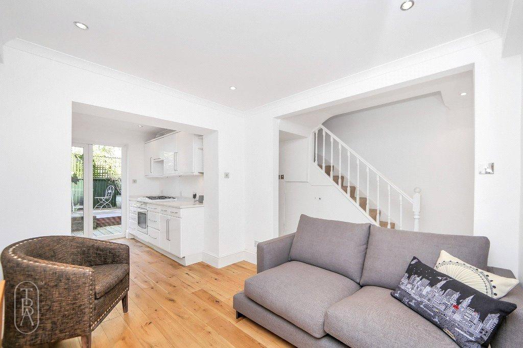 Elmore Street, London, N1 2 bed apartment £2,750 pcm (£635 pw)