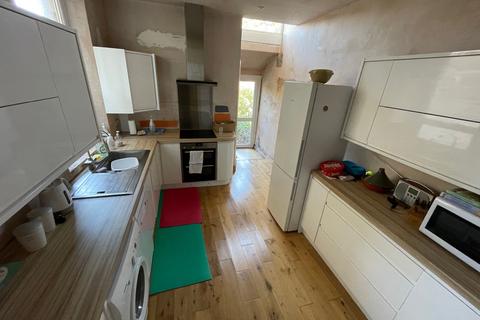 72 Ullswater Road, Lancaster, LA1 3PS