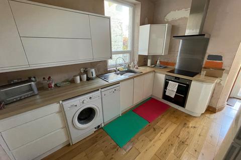 72 Ullswater Road, Lancaster, LA1 3PS