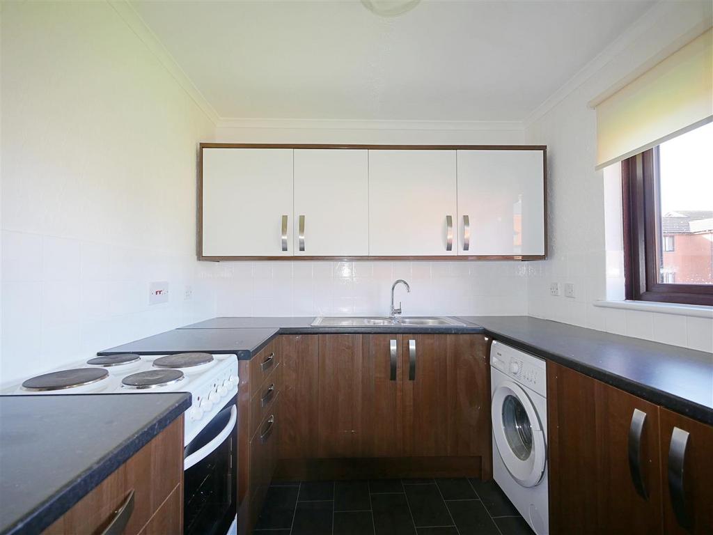 The Groves, Glasgow 2 bed flat £800 pcm (£185 pw)