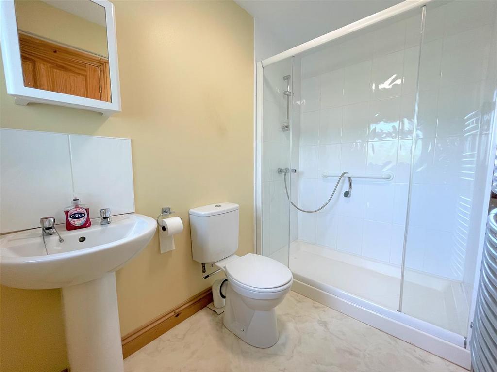 Ensuite.JPG