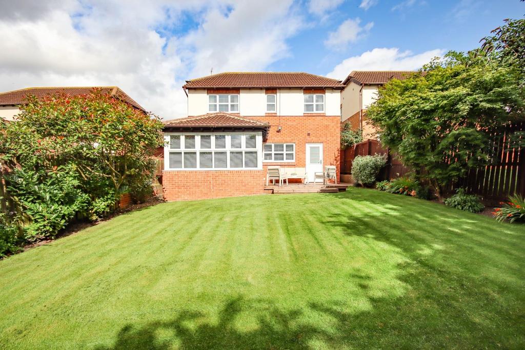 Hutton Close, Fishburn, StocktonOnTees, TS21 4HE 4 bed detached house for sale £260,000