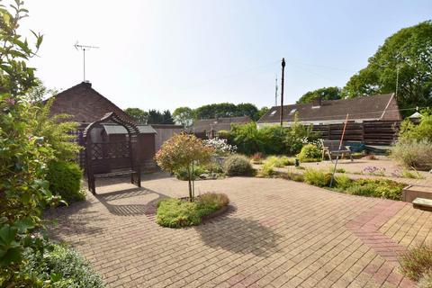 2 bedroom bungalow for sale, Marlow Close, Allesley Park, Coventry - NO ONWARD CHAIN