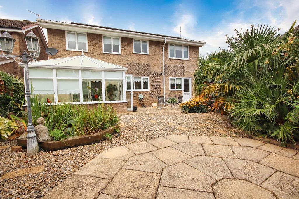 Etton Road, Owington Farm... 4 bed detached house £300,000