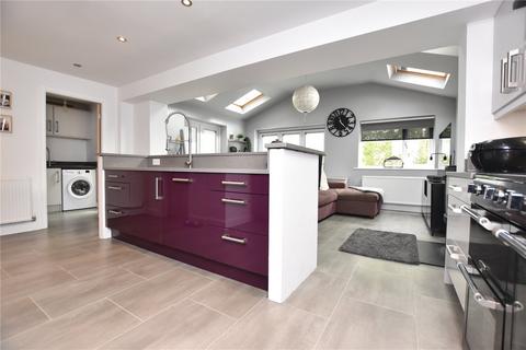 4 bedroom detached house for sale - Longwood Vale, Tingley, Wakefield, West Yorkshire