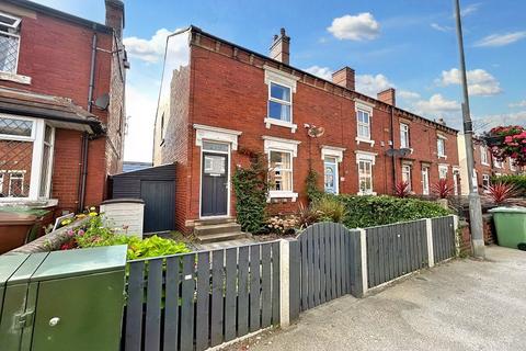 3 bedroom end of terrace house for sale, Leeds Road, Wakefield, West Yorkshire