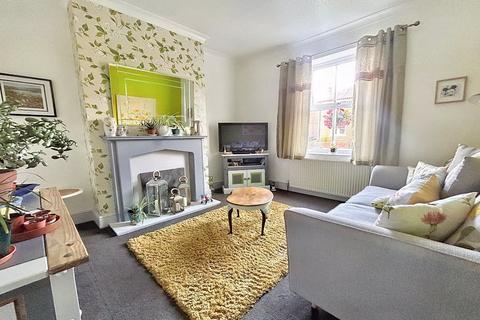 3 bedroom end of terrace house for sale, Leeds Road, Wakefield, West Yorkshire