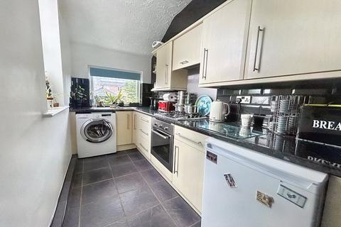 3 bedroom end of terrace house for sale, Leeds Road, Wakefield, West Yorkshire