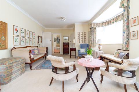 8 Highview Avenue, Edgware, HA8 9TZ
