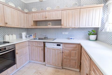 8 Highview Avenue, Edgware, HA8 9TZ
