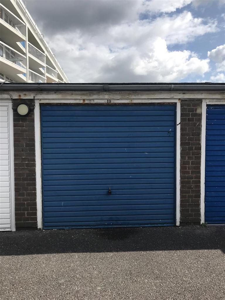 Riverside, ShorehamBySea Garage £130 pcm (£30 pw)