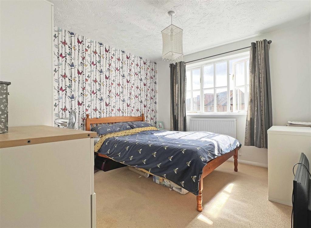 Bed 1b.jpg