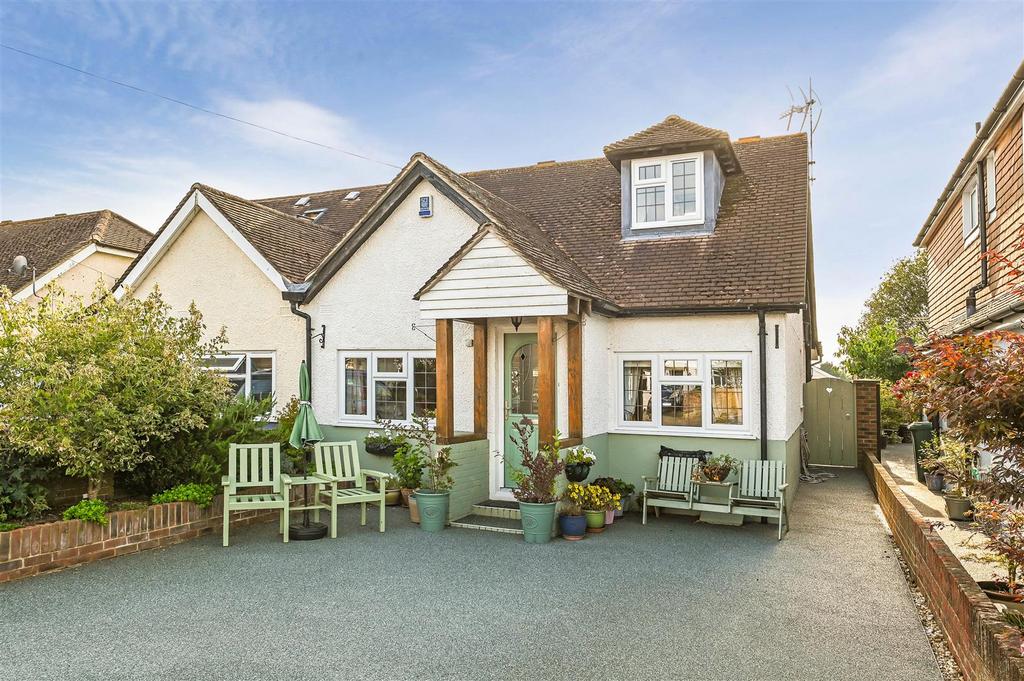 Lincoln Avenue, Bognor Regis 3 bed semidetached house for sale £425,000