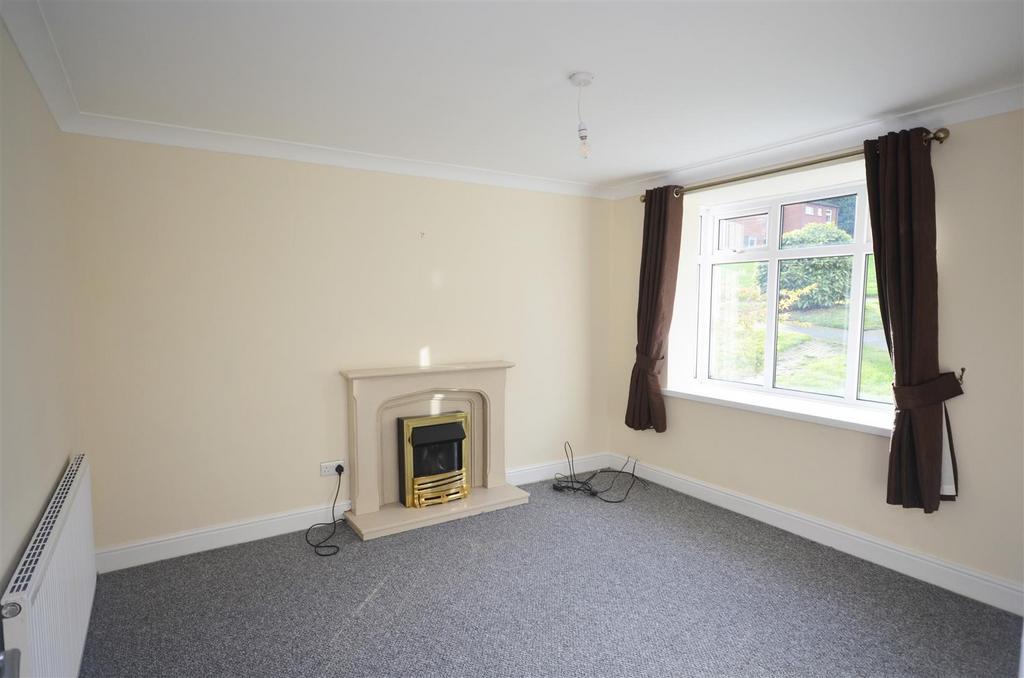 Padarn Close, Sedgley 3 bed end of terrace house £850 pcm (£196 pw)