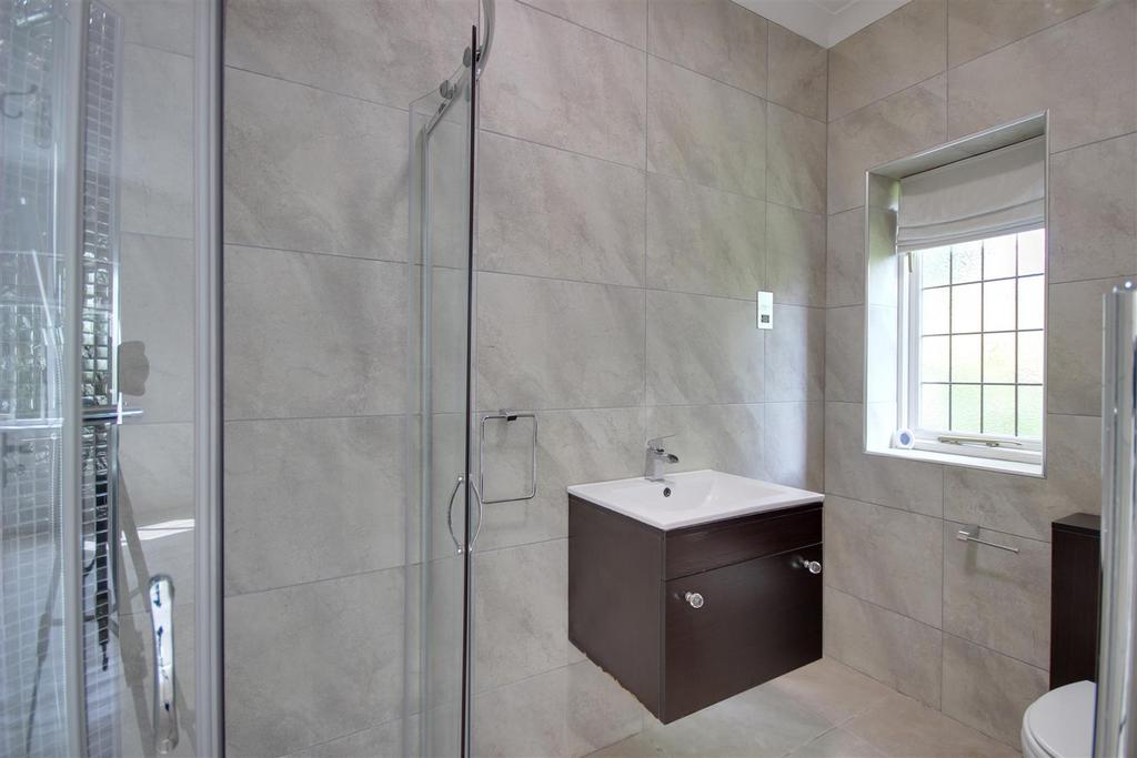 En Suite Shower Room