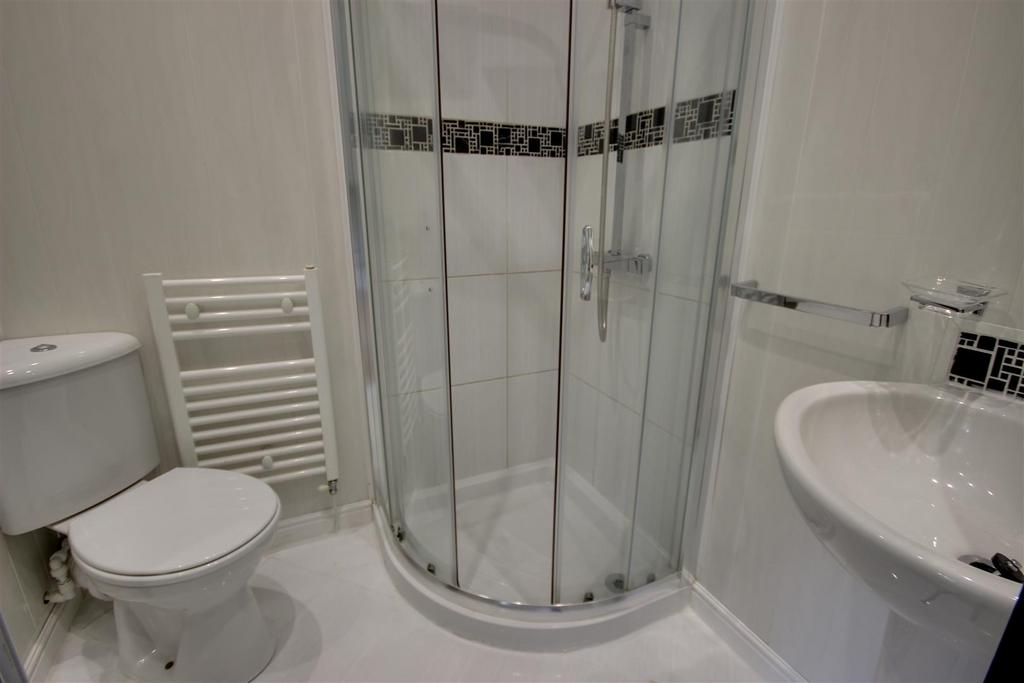 En Suite Shower Room