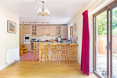 37 Wellfields, Loughton, IG10 1PA