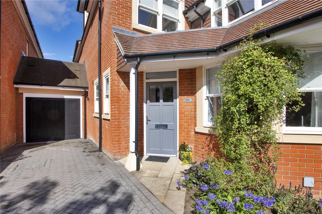 Driveway &amp; Entrance