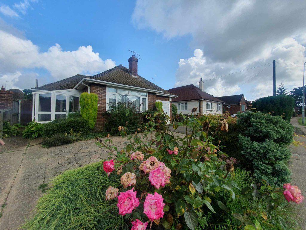Turkey Road, Bexhill on Sea 2 bed bungalow £1,200 pcm (£277 pw)