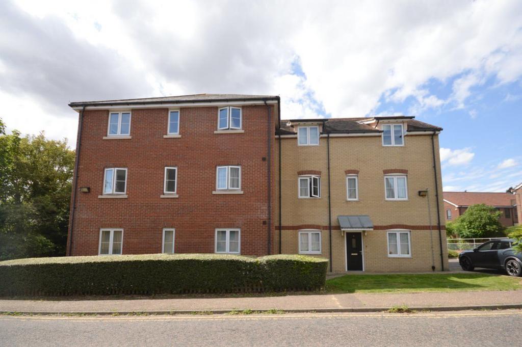 Manse Gardens, Haslers Lane, Dunmow 2 bed apartment £1,100 pcm (£254 pw)