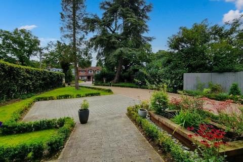25 Lowbrook Lane, Tidbury Green, Solihull, B90 1QR