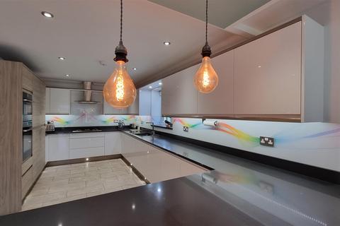 25 Lowbrook Lane, Tidbury Green, Solihull, B90 1QR