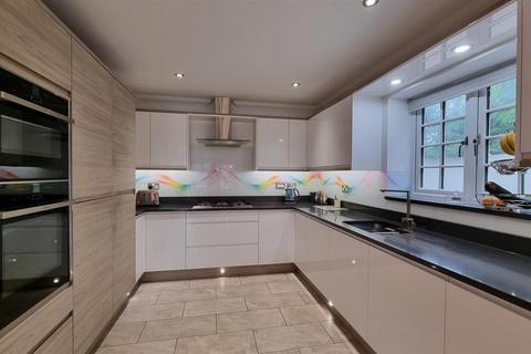 25 Lowbrook Lane, Tidbury Green, Solihull, B90 1QR