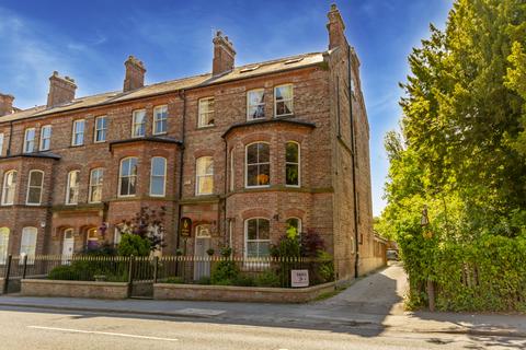 9 bedroom end of terrace house for sale, Clifton, York, YO30