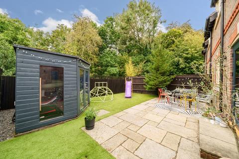 2 Beech End, Micheldever Station, Winchester, SO21 3FP