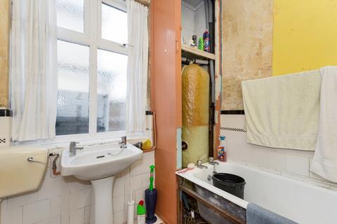 134 Burnt Oak Lane, Sidcup, DA15 9BN