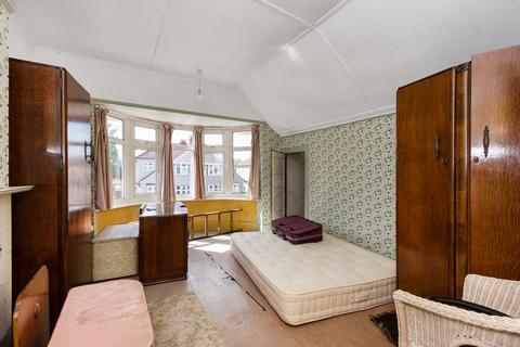 134 Burnt Oak Lane, Sidcup, DA15 9BN