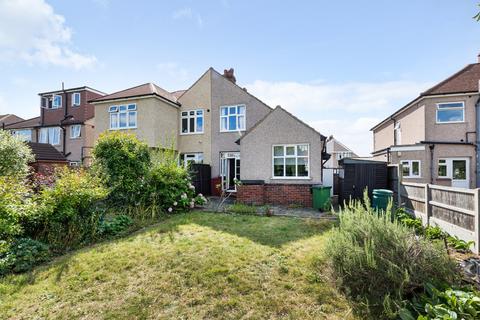 134 Burnt Oak Lane, Sidcup, DA15 9BN