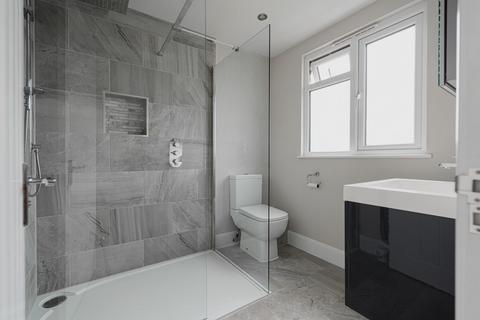 68 Braemar Road, Worcester Park, KT4 8SW