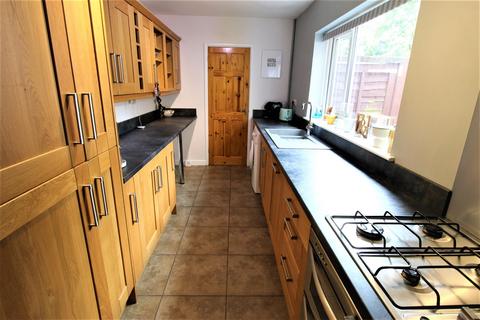 35 Haden Hill, Wolverhampton, WV3 9PT
