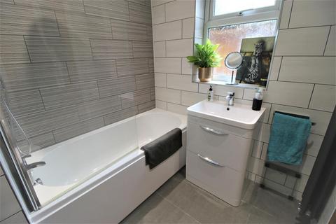 35 Haden Hill, Wolverhampton, WV3 9PT