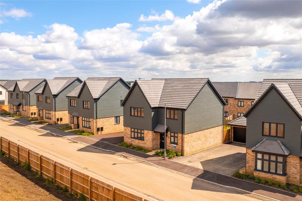 Yardley Manor, Yardley Road, Olney, Buckinghamshire, MK46 4 bed