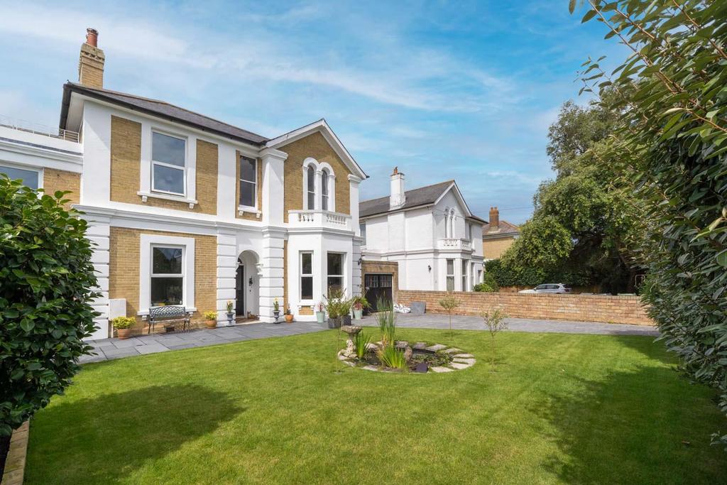 Ryde, Isle of Wight 5 bed detached house for sale £785,000