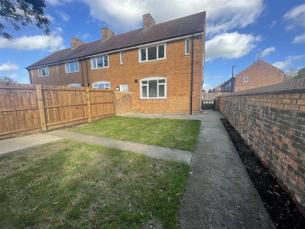 End terrace garden shot.jpg
